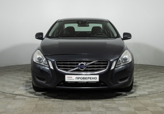 Подержанный автомобиль Volvo S60 2012 года (2 фото)