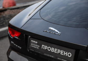 Подержанный автомобиль Jaguar F-Type Coupe 2016 года (9 фото)