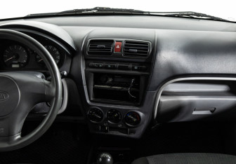 Подержанный автомобиль Kia Picanto 2007 года (14 фото)