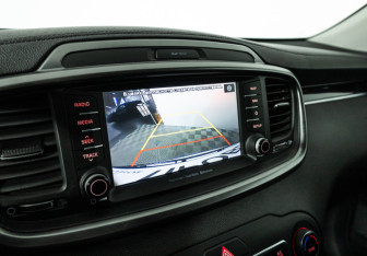 Подержанный автомобиль Kia Sorento 2018 года (15 фото)