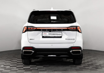 Подержанный автомобиль Geely Okavango 2024 года (7 фото)