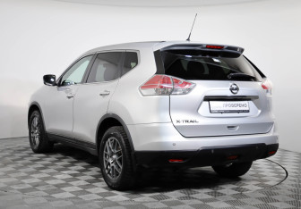 Подержанный автомобиль Nissan X-Trail 2015 года (7 фото)