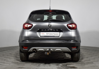 Подержанный автомобиль Renault Kaptur 2018 года (6 фото)