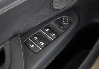Подержанный автомобиль BMW X3 2014 года (20 фото)
