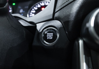 Подержанный автомобиль Toyota RAV4 2021 года (18 фото)