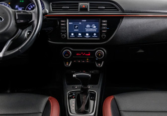 Подержанный автомобиль Kia Rio Hatchback 2019 года (14 фото)