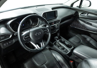 Подержанный автомобиль Hyundai Santa Fe 2020 года (11 фото)