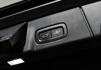 Подержанный автомобиль Volvo V90 Cross Country 2020 года (24 фото)