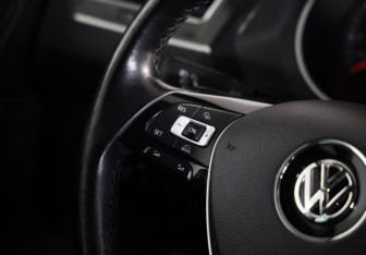 Подержанный автомобиль Volkswagen Tiguan 2017 года (11 фото)