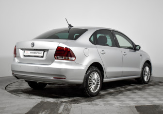 Подержанный автомобиль Volkswagen Polo Sedan 2019 года (5 фото)