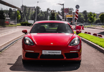Подержанный автомобиль Porsche Cayman 2018 года (4 фото)