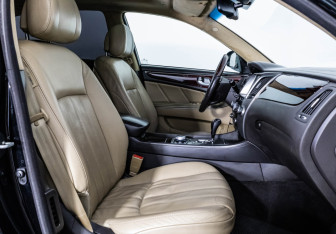 Подержанный автомобиль Hyundai Equus 2012 года (27 фото)