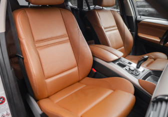 Подержанный автомобиль BMW X6 2013 года (25 фото)