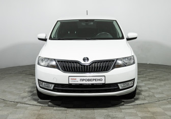 Подержанный автомобиль Skoda Rapid Liftback 2016 года (2 фото)