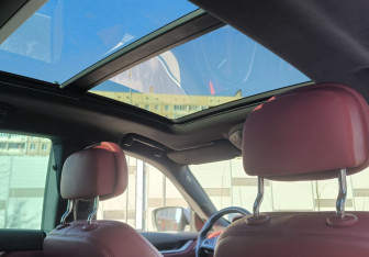 Подержанный автомобиль Maserati Levante 2018 года (25 фото)