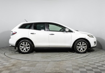 Подержанный автомобиль Mazda CX-7 2008 года (4 фото)