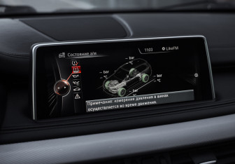 Подержанный автомобиль BMW X5 2016 года (21 фото)