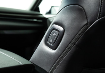 Подержанный автомобиль Toyota Avalon 2022 года (23 фото)