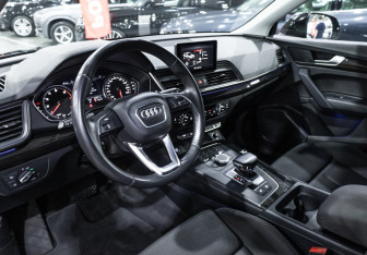 Подержанный автомобиль Audi Q5 2018 года (17 фото)