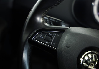 Подержанный автомобиль Skoda Octavia Liftback 2019 года (11 фото)