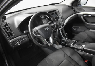 Подержанный автомобиль Hyundai i40 Wagon 2013 года (9 фото)