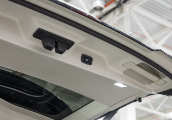 Подержанный автомобиль Land Rover Range Rover 2014 года (37 фото)