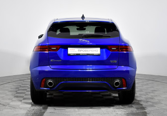 Подержанный автомобиль Jaguar E-Pace 2019 года (6 фото)