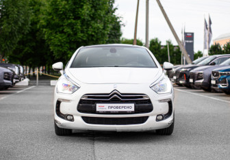 Подержанный автомобиль Citroen DS5 2013 года (2 фото)
