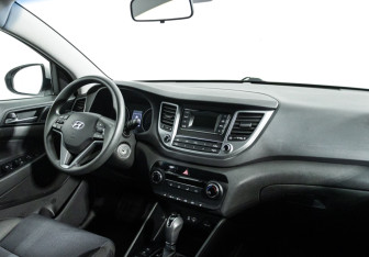 Подержанный автомобиль Hyundai Tucson 2015 года (9 фото)