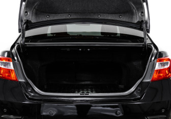 Подержанный автомобиль Toyota Camry Sedan 2013 года (22 фото)