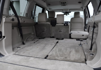 Подержанный автомобиль Land Rover Discovery 2013 года (39 фото)