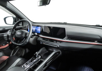 Подержанный автомобиль Geely Coolray 2023 года (9 фото)