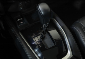 Подержанный автомобиль Nissan Qashqai 2014 года (17 фото)