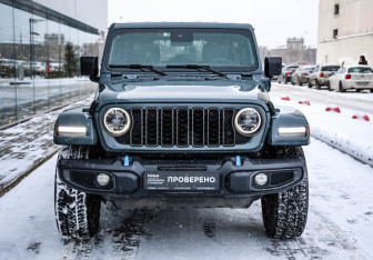 Подержанный автомобиль Jeep Wrangler 2023 года (2 фото)