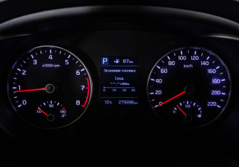 Подержанный автомобиль Kia Rio Sedan 2017 года (17 фото)