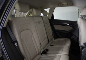 Подержанный автомобиль Audi Q5 2012 года (20 фото)