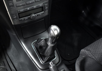 Подержанный автомобиль Toyota Avensis Sedan 2006 года (11 фото)