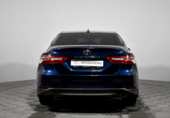 Подержанный автомобиль Toyota Camry Sedan 2020 года (6 фото)