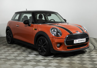 Подержанный автомобиль MINI Hatch 2018 года (3 фото)