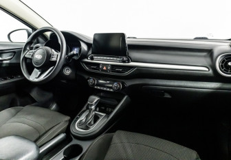 Подержанный автомобиль Kia Forte Sedan 2019 года (9 фото)