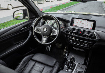 Подержанный автомобиль BMW X3 2019 года (13 фото)