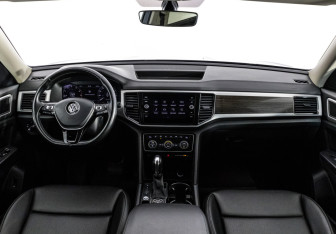 Подержанный автомобиль Volkswagen Teramont 2018 года (12 фото)