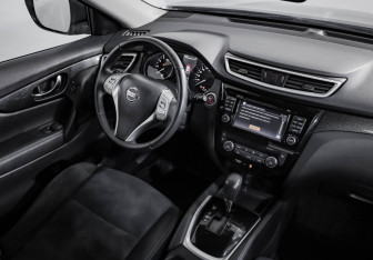 Подержанный автомобиль Nissan X-Trail 2017 года (8 фото)