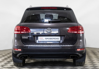 Подержанный автомобиль Volkswagen Touareg 2012 года (6 фото)