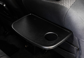 Подержанный автомобиль Nissan Note 2006 года (17 фото)