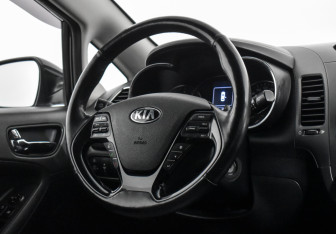 Подержанный автомобиль Kia Cerato Sedan 2018 года (16 фото)