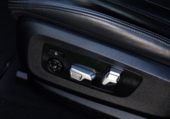 Подержанный автомобиль BMW X6 2021 года (33 фото)