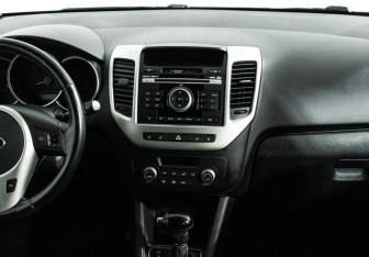 Подержанный автомобиль Kia Venga 2016 года (14 фото)