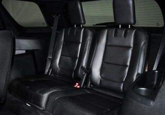 Подержанный автомобиль Ford Explorer 2019 года (14 фото)