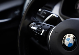 Подержанный автомобиль BMW X6 2017 года (13 фото)